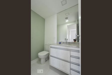 Apartamento à venda com 70m², 2 quartos e 2 vagasBanheiro 02