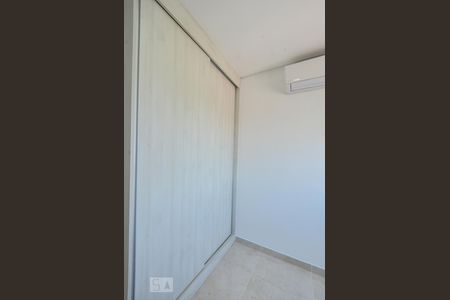 Apartamento à venda com 70m², 2 quartos e 2 vagasQuarto 02