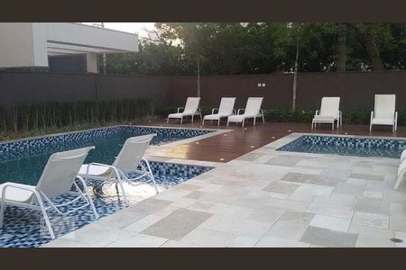 Apartamento à venda com 70m², 2 quartos e 2 vagas Apartamento à venda com 70m², 2 quartos e 2 vagasPiscina