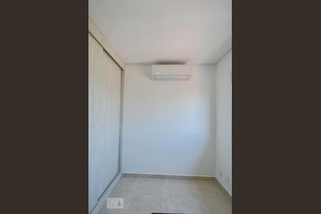 Apartamento à venda com 70m², 2 quartos e 2 vagasQuarto 02