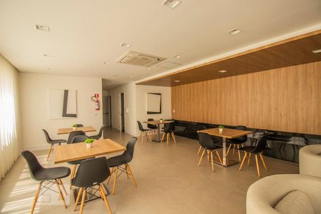 Apartamento para alugar com 37m², 1 quarto e sem vagaÁrea Comum - Salão de Festas