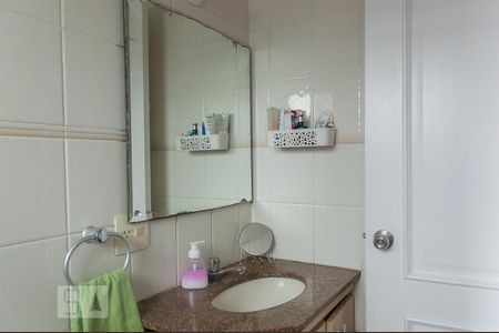 Apartamento à venda com 68m², 3 quartos e 2 vagas Apartamento à venda com 68m², 3 quartos e 2 vagasBanheiro da Suíte