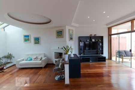 Salas de casa de condomínio à venda com 4 quartos, 500m² em Loteamento Caminhos de São Conrado (sousas), Campinas