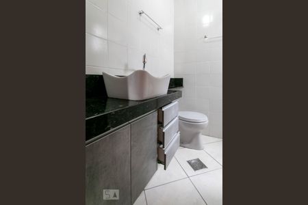 Apartamento à venda com 58m², 2 quartos e 1 vaga Apartamento à venda com 58m², 2 quartos e 1 vagaBanheiro