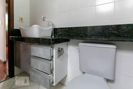 Apartamento à venda com 58m², 2 quartos e 1 vaga Apartamento à venda com 58m², 2 quartos e 1 vagaBanheiro