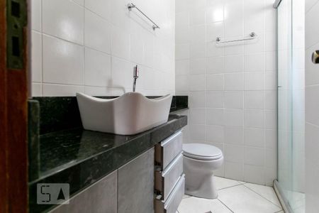 Apartamento à venda com 58m², 2 quartos e 1 vaga Apartamento à venda com 58m², 2 quartos e 1 vagaBanheiro