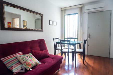 Sala de apartamento à venda com 1 quarto, 64m² em Santo Antônio, Porto Alegre