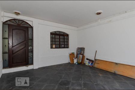 Casa à venda com 311m², 3 quartos e 2 vagasGaragem