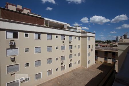 Apartamento para alugar com 103m², 2 quartos e 2 vagasVista da varanda gormet (lado direito)