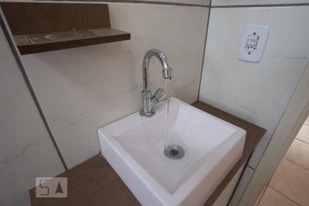 Banheiro social - pia de apartamento para alugar com 2 quartos, 103m² em Presidente Médici, Ribeirão Preto