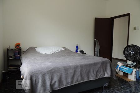 Casa à venda com 316m², 6 quartos e 3 vagasQuarto Suíte