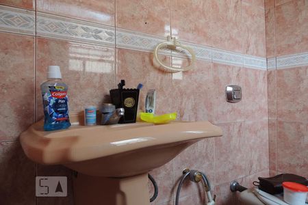 Casa à venda com 316m², 6 quartos e 3 vagasBanheiro Social