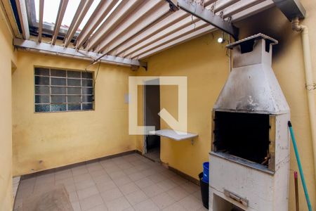 Casa à venda com 200m², 2 quartos e 2 vagas Casa à venda com 200m², 2 quartos e 2 vagasChurrasqueira