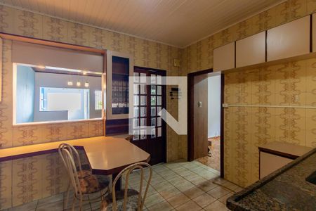 Casa à venda com 200m², 2 quartos e 2 vagas Casa à venda com 200m², 2 quartos e 2 vagasCozinha