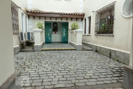 Apartamento para alugar com 67m², 2 quartos e 1 vaga Apartamento para alugar com 67m², 2 quartos e 1 vagaEntrada