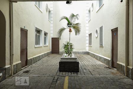 Apartamento para alugar com 67m², 2 quartos e 1 vaga Apartamento para alugar com 67m², 2 quartos e 1 vagaEntrada