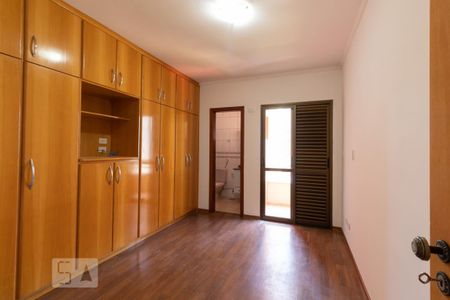 Apartamento para alugar com 96m², 3 quartos e 2 vagas Apartamento para alugar com 96m², 3 quartos e 2 vagasSuíte