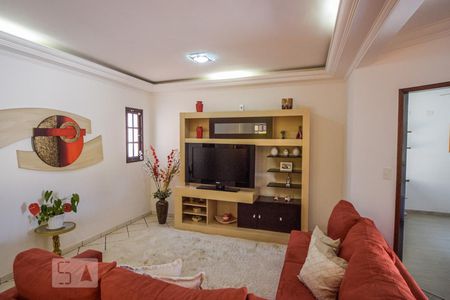Casa à venda com 400m², 4 quartos e 5 vagasSala de TV
