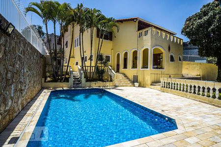 Casa à venda com 400m², 4 quartos e 5 vagasPiscina