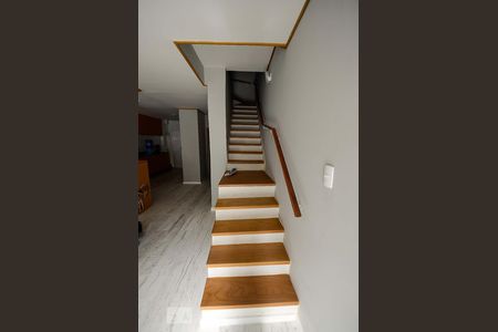 Escada de casa à venda com 4 quartos, 300m² em Portuguesa, Rio de Janeiro