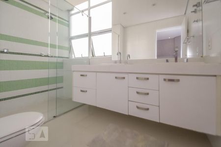 Apartamento para alugar com 175m², 2 quartos e sem vagaBanheiro do Quarto 2