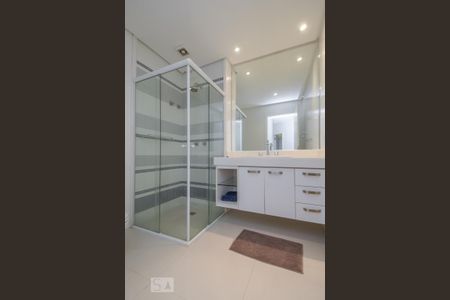 Apartamento para alugar com 175m², 2 quartos e sem vagaBanheiro