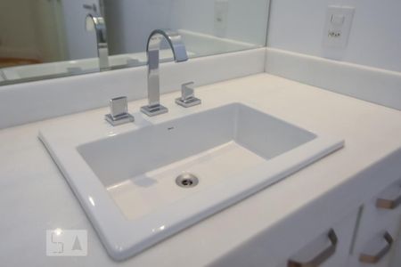 Apartamento para alugar com 175m², 2 quartos e sem vagaBanheiro