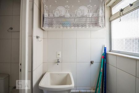 Apartamento à venda com 68m², 2 quartos e 1 vagaÁrea de Serviço