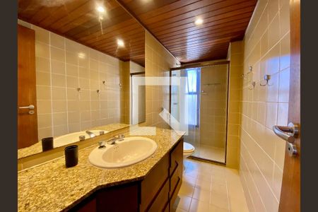 Apartamento para alugar com 168m², 3 quartos e 2 vagasBanheiro Social