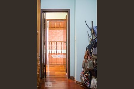 Casa à venda com 413m², 4 quartos e 5 vagasCloset do quarto 1