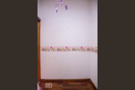 Casa à venda com 413m², 4 quartos e 5 vagasQuarto 2