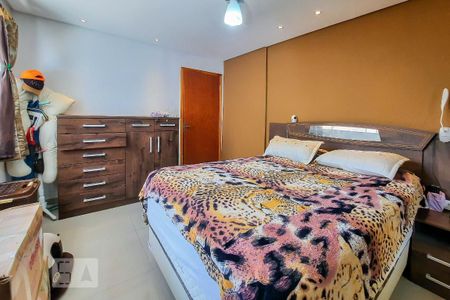 Casa à venda com 240m², 5 quartos e 2 vagas Casa à venda com 240m², 5 quartos e 2 vagasSuíte