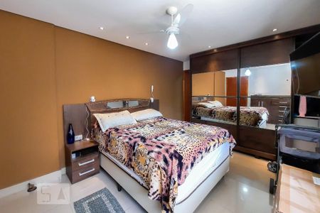 Casa à venda com 240m², 5 quartos e 2 vagas Casa à venda com 240m², 5 quartos e 2 vagasSuíte