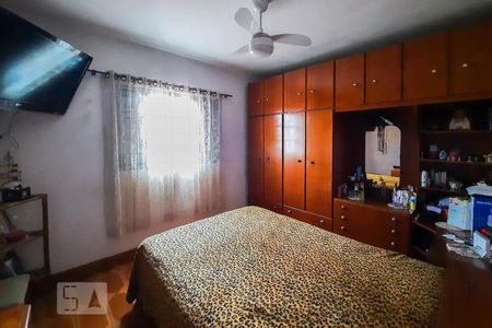 Casa à venda com 240m², 5 quartos e 2 vagas Casa à venda com 240m², 5 quartos e 2 vagasQuarto 3