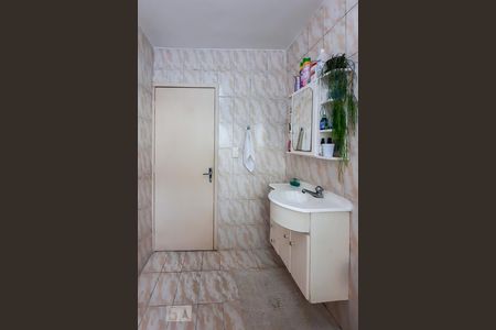 Casa à venda com 240m², 5 quartos e 2 vagas Casa à venda com 240m², 5 quartos e 2 vagasBanheiro 1