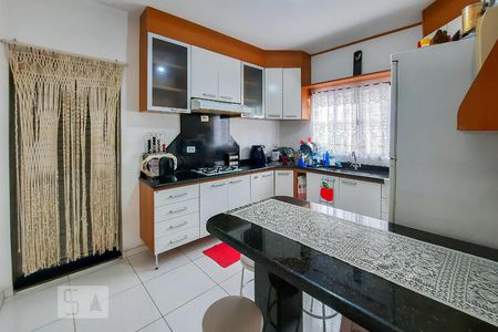Casa à venda com 240m², 5 quartos e 2 vagas Casa à venda com 240m², 5 quartos e 2 vagasCozinha 1