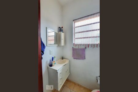 Casa à venda com 240m², 5 quartos e 2 vagas Casa à venda com 240m², 5 quartos e 2 vagasLavabo