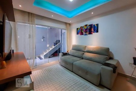 Casa à venda com 240m², 5 quartos e 2 vagas Casa à venda com 240m², 5 quartos e 2 vagasSala 2