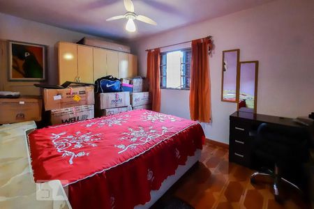 Casa à venda com 240m², 5 quartos e 2 vagas Casa à venda com 240m², 5 quartos e 2 vagasQuarto 1