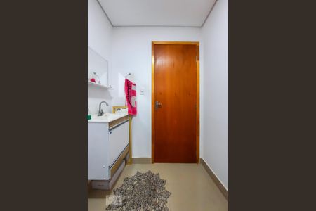 Casa à venda com 240m², 5 quartos e 2 vagas Casa à venda com 240m², 5 quartos e 2 vagasBanheiro Social 2