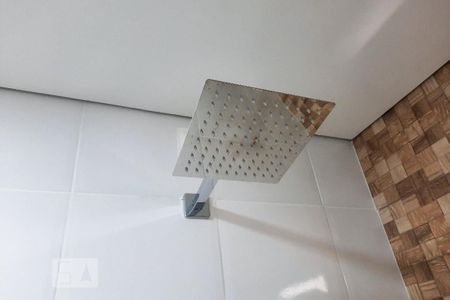 Casa à venda com 240m², 5 quartos e 2 vagas Casa à venda com 240m², 5 quartos e 2 vagasBanheiro da Suíte