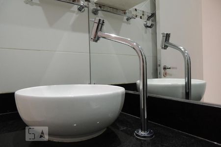Apartamento à venda com 48m², 2 quartos e 1 vagaBanheiro - Torneira