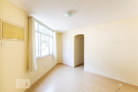 Salade Apartamento com 2 quartos, 50m² Santa Rosa 