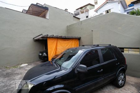 Casa à venda com 281m², 2 quartos e 3 vagas Casa à venda com 281m², 2 quartos e 3 vagasGaragem