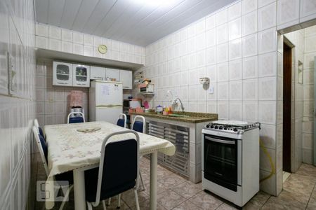 Casa à venda com 281m², 2 quartos e 3 vagas Casa à venda com 281m², 2 quartos e 3 vagasCozinha