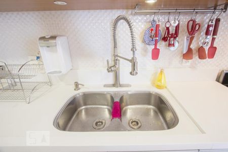 Apartamento para alugar com 105m², 2 quartos e 2 vagasDetalhe Cozinha
