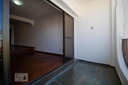 Apartamento à venda com 230m², 3 quartos e 2 vagasSacada