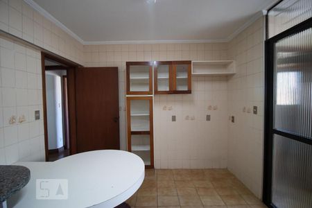 Apartamento à venda com 230m², 3 quartos e 2 vagasCozinha