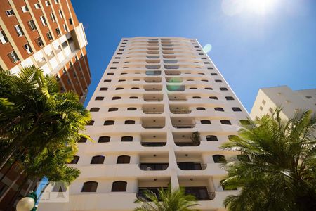 Apartamento à venda com 230m², 3 quartos e 2 vagasFachada