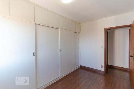 Apartamento à venda com 230m², 3 quartos e 2 vagasQuarto